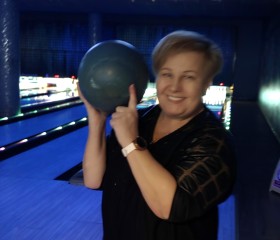 Elena, 65, Moscow