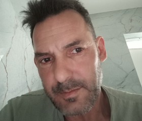 Nuno, 49, Porto