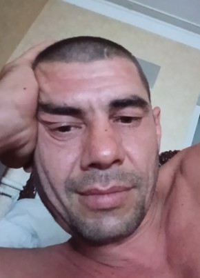 Максим из Невинномысска 43 года