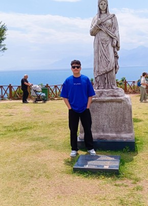 Yusuf из Balıkesir 18 лет