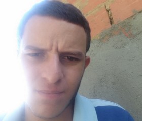 José, 18, Caracas
