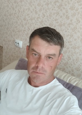 Роман из Людиново 40 лет