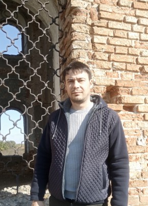 Максим, 40, Россия, Губкин