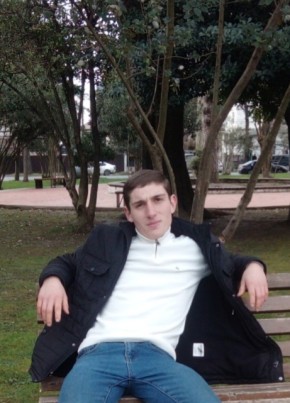 Artur, 20, Abkhazia, Sokhumi