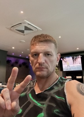 Александр из Новороссийска 42 года