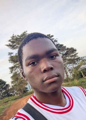 Fred из Bafoussam 18 лет