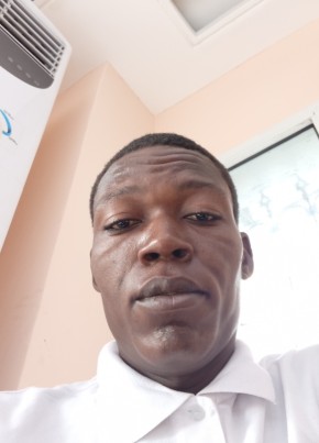 Issa djikolmbaye из Ndjamena 29 лет