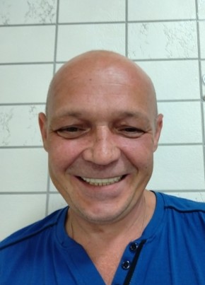Виталий из Нижнего Тагила 46 лет