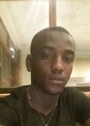 Zakaria, 28, Republic of The Gambia, Bathurst