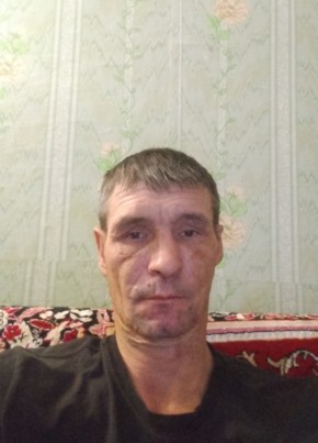 Артём из Уфы 44 года
