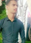 Yasir, 18, Faisalabad