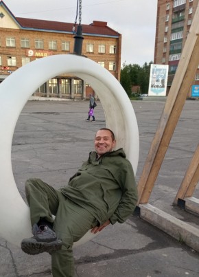 Сергей из Инты 44 года