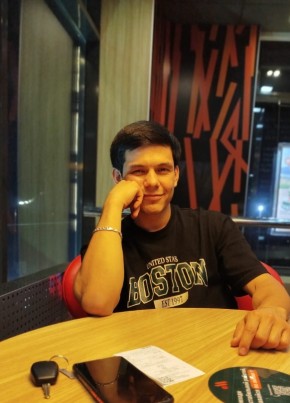 Алишер из Волгограда 27 лет