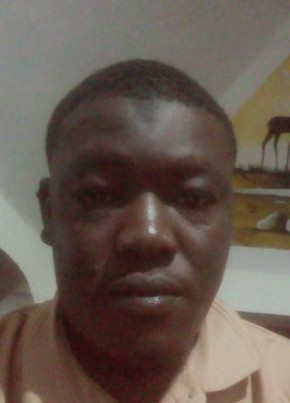Djibo Grand, 19, République Togolaise, Lomé