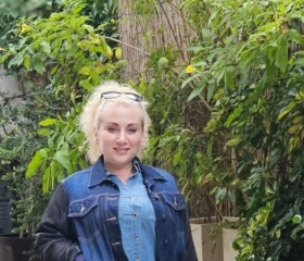 Alyena, 55, Jerusalem