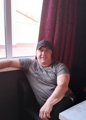 Дмитрий из Горно-Алтайска 42 года