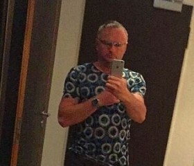 ant, 51, Los Angeles