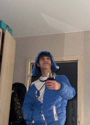 Денис из Колпино 19 лет