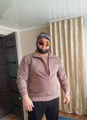 Vasiliy, 29, Russia, Sibay