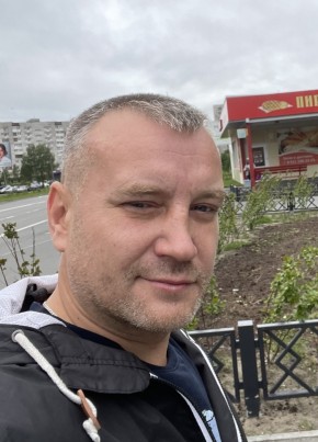 Роман из Северодвинска 43 года