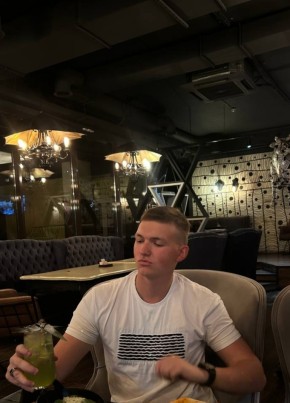 Роман из Уфы 22 года