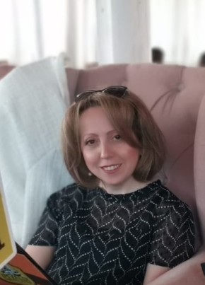 Elena, 49, Russia, Krasnoznamensk (MO)