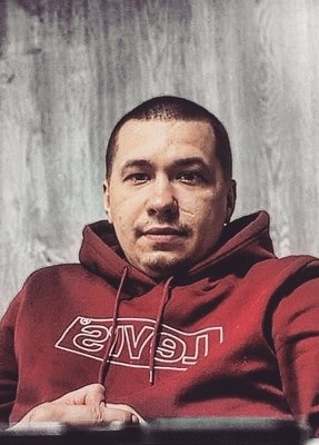 Владислав, 28, Россия, Коммунар