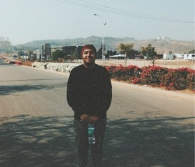 Manu, 28, Karol Bagh