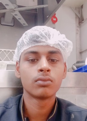Manoj Kumar, 18, India, Mumbai