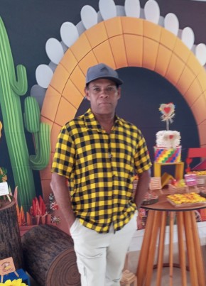 Isaac de Jesus B из Salvador 52 года