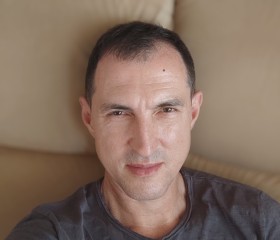Игорь, 45 лет, Керчь