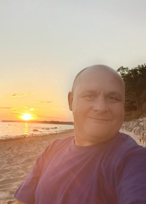 Андрей Бармалей из Калининграда 53 года