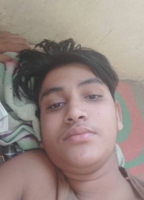 Gulab Ansari, 18, India, Pune