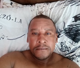 Elias, 46, Rio de Janeiro