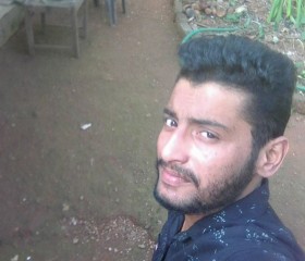 Unknown, 19, Byndoor