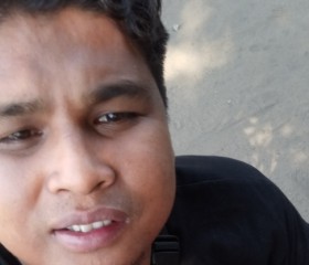 Thuthur, 31, Toamasina
