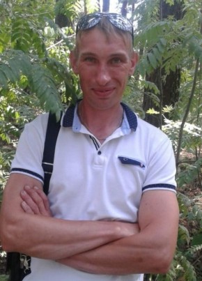 Дмитрий из Волжска 44 года