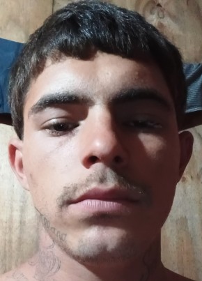 Dionathan из Tijucas 22 года