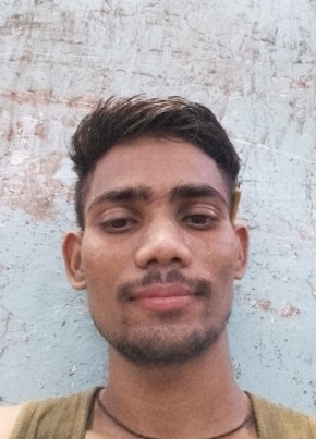 Manish Raj, 19, India, Surat