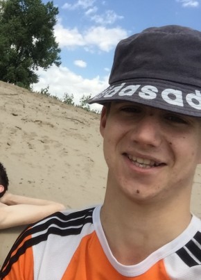 Денчик, 20, Россия, Кирсанов