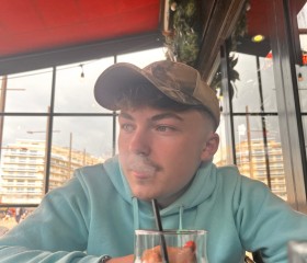 Vincent, 18, Le Mans