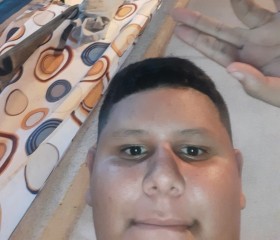Davis, 20, Guapiles