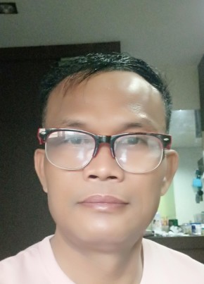 อุดม, 52, ราชอาณาจักรไทย, กรุงเทพมหานคร