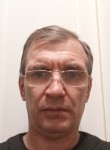 Oleg, 18, Saint Petersburg
