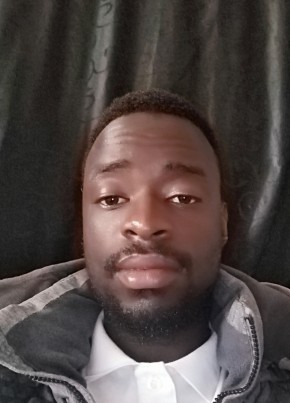 Nkonjeni, 28, iRiphabhuliki yase Ningizimu Afrika, iKapa