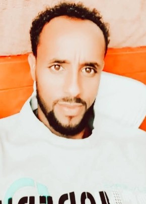 heni, 27, Ethiopia, Addis Ababa