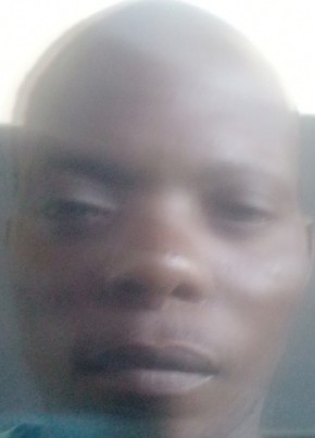 Bernard из Lusaka 32 года