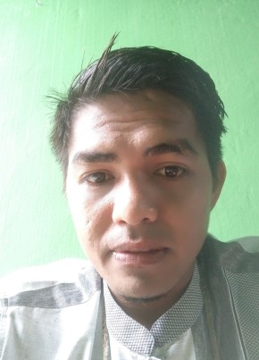 Taufik, 25, Indonesia, Kota Sorong