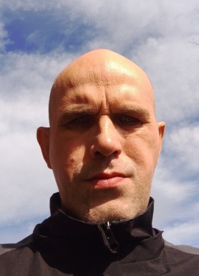Михаил из Осинники 43 года