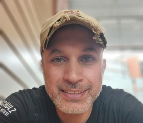 itzik, 45, Kfar Saba